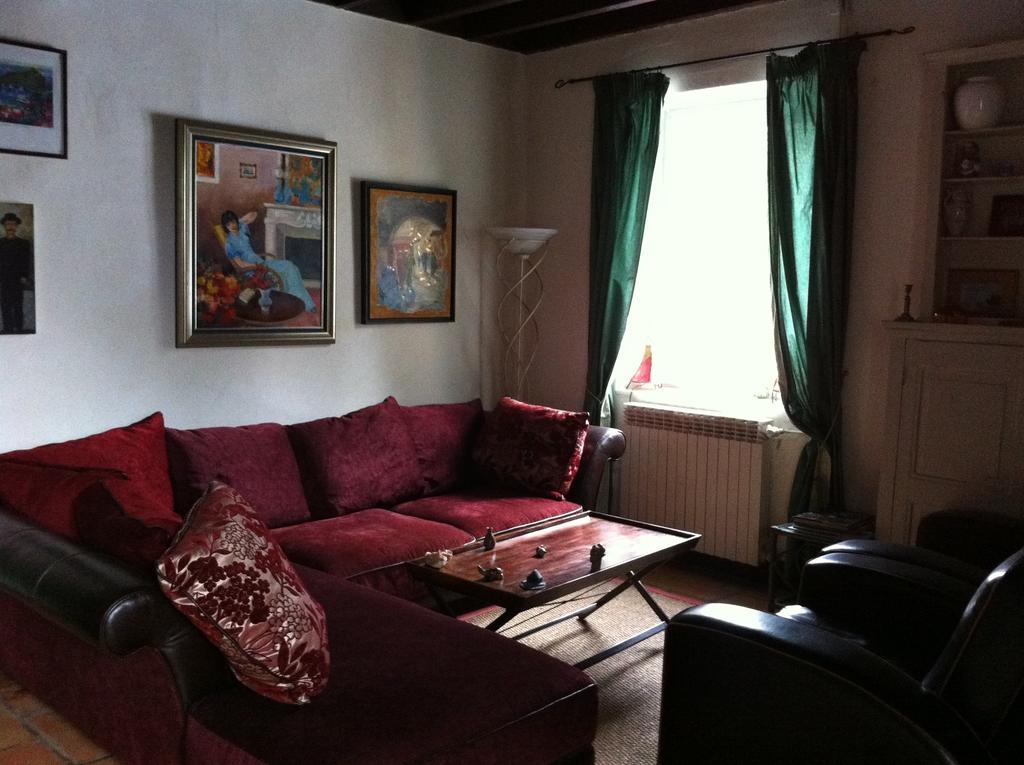 La Rolandiere Faverges-de-la-Tour Zimmer foto