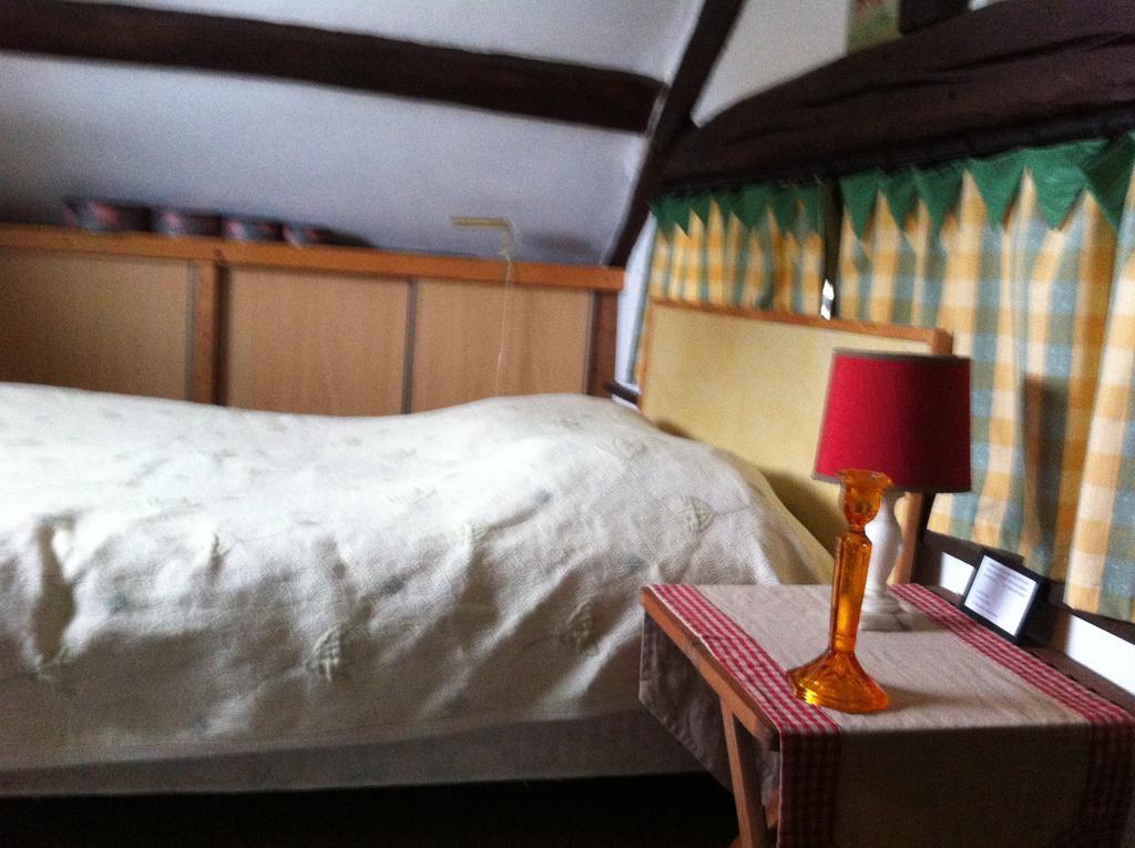 La Rolandiere Faverges-de-la-Tour Zimmer foto